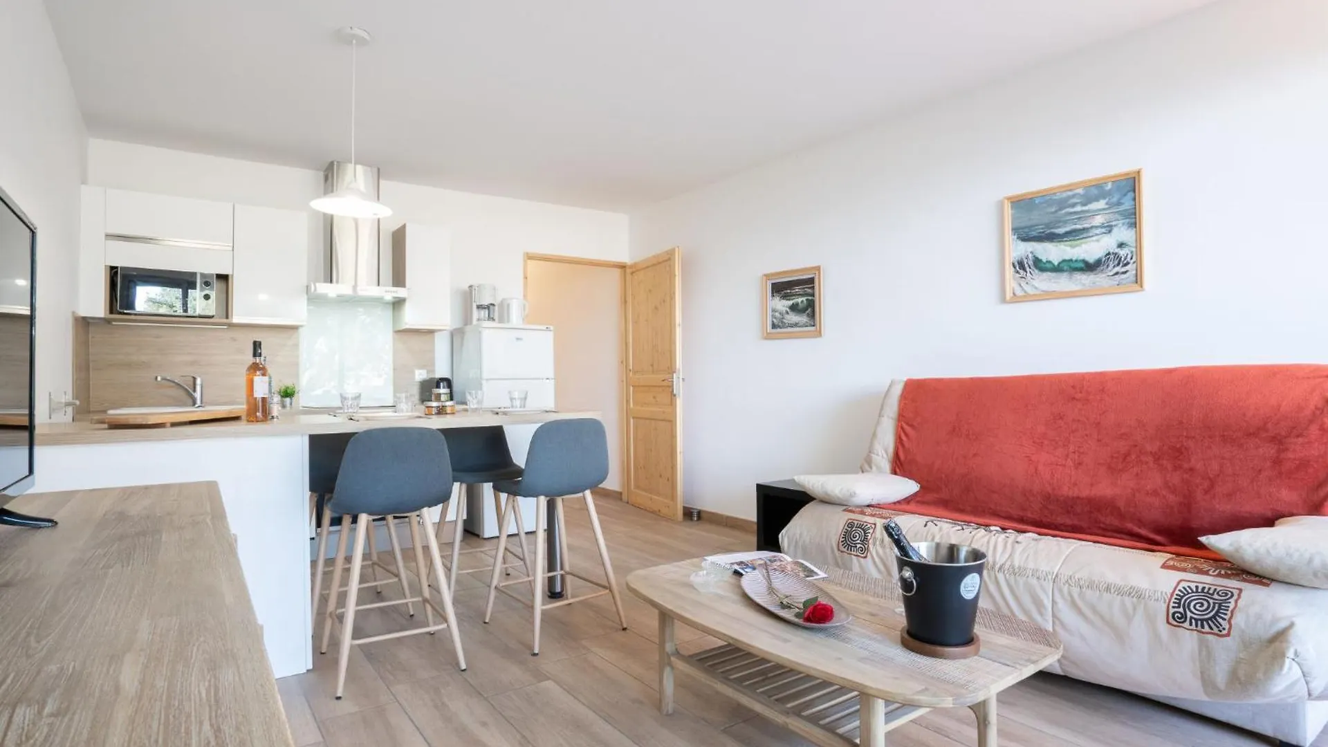 Apartment Les Louvans-2 By Interhome Saint Aygulf