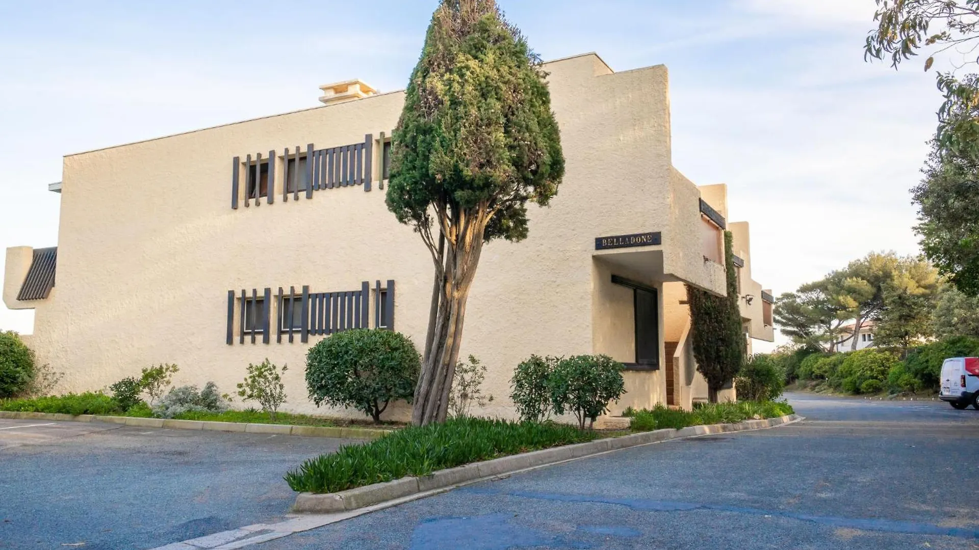 Apartment Les Louvans-2 By Interhome Saint Aygulf